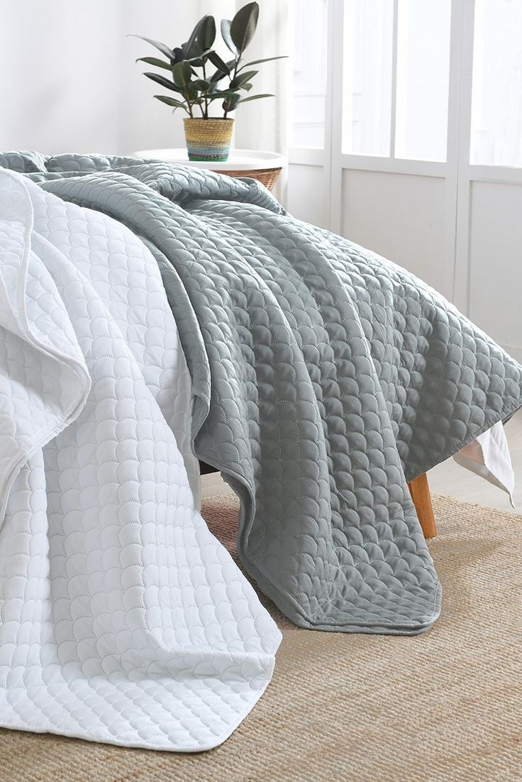 The Home Collection | Coverlets & Bedspreads