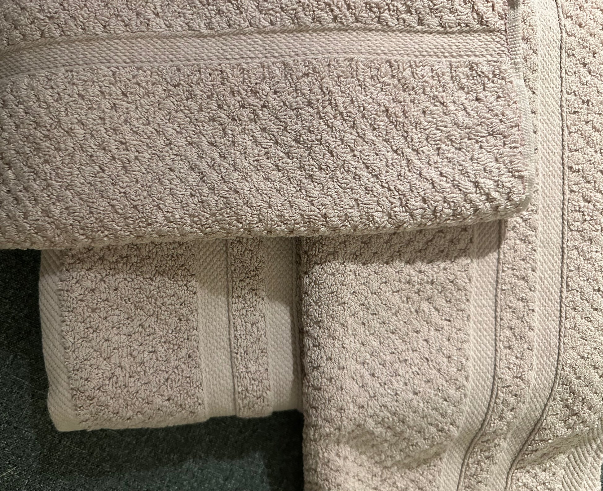Signature Hand Towel (850GSM)