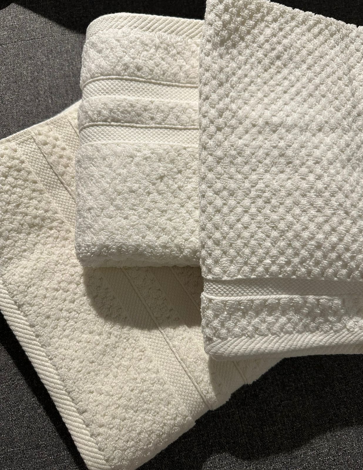 3-Piece | Ivory Signature Towel | 850GSM