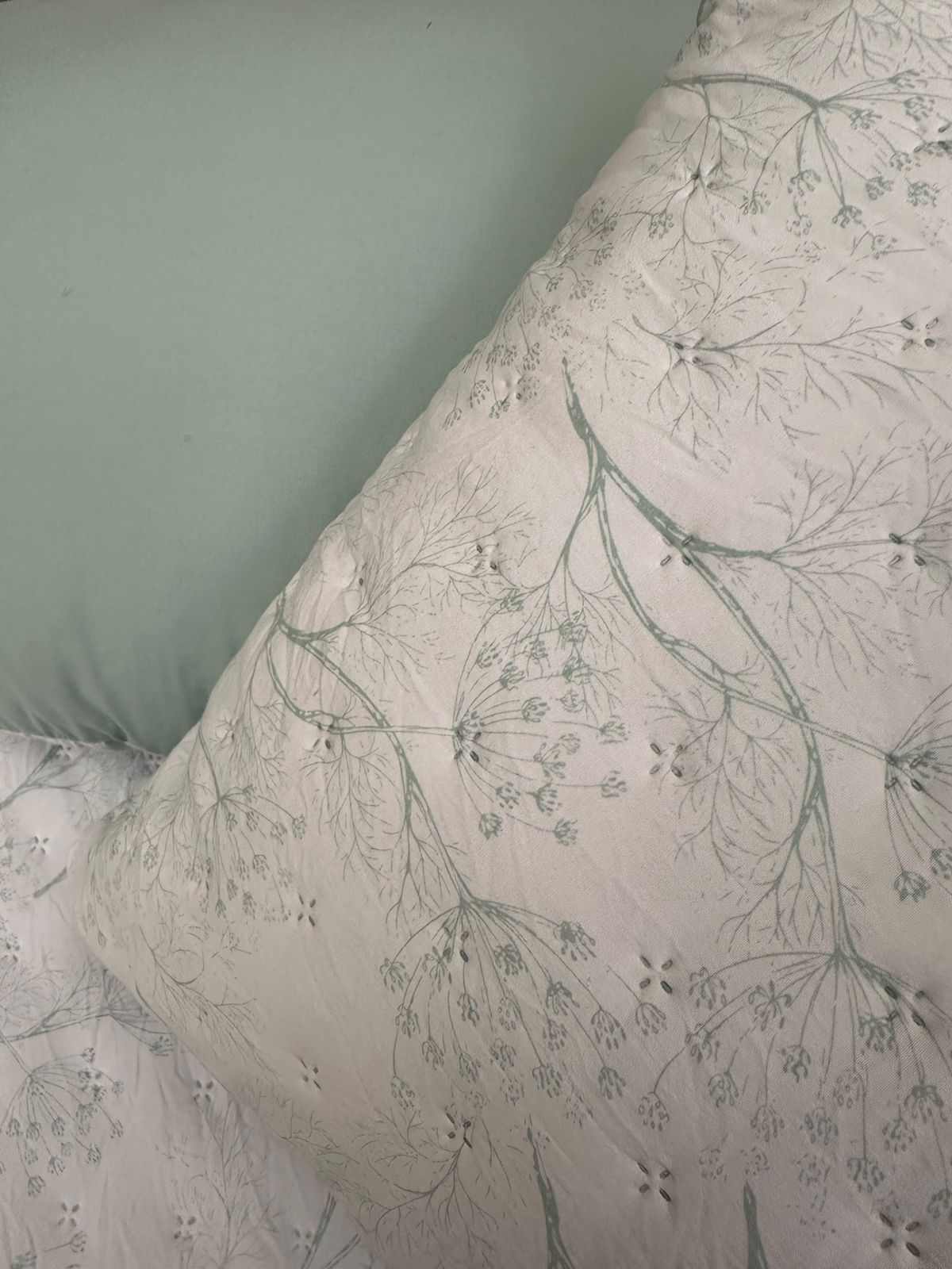 Tencel | Cashmere Floral Reversible Bedspread
