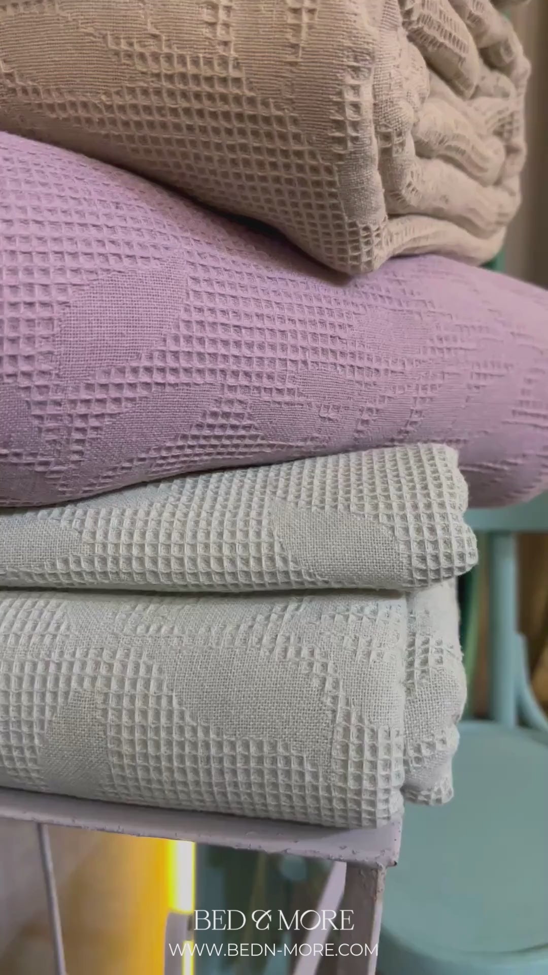Jacquard | Mint Waffle Coverlet