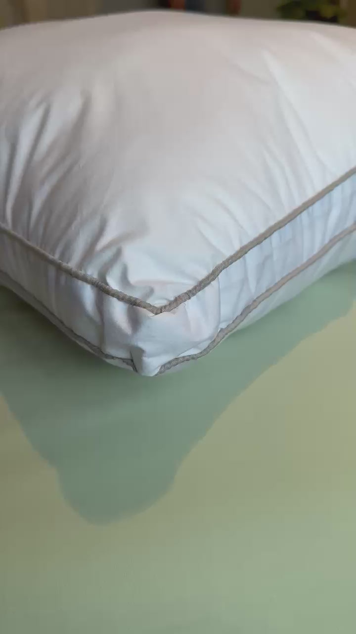 Signature Hotel Pillow